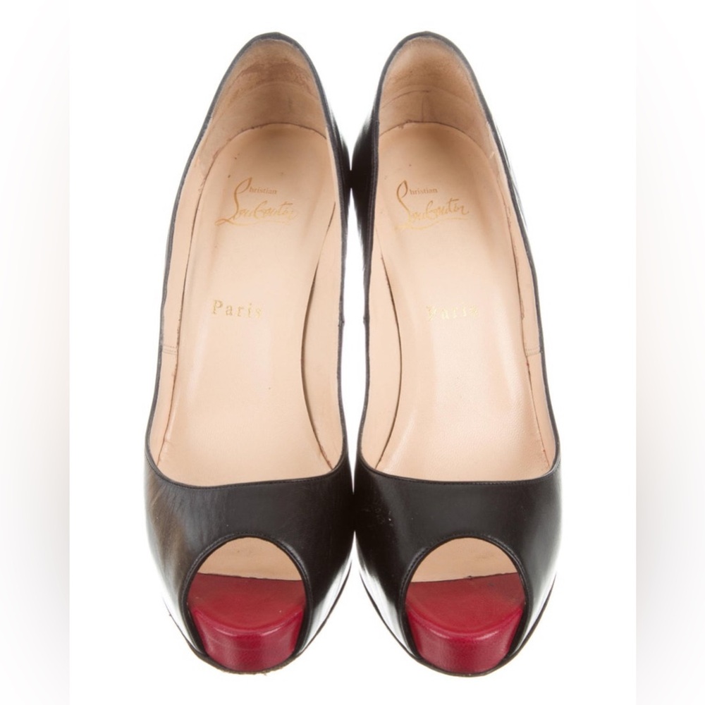 Christian Louboutin Black Pumps